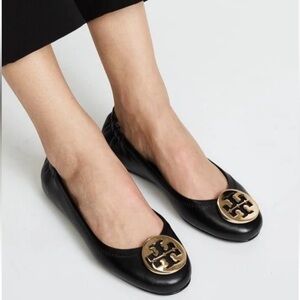 ✨TORY BURCH✨Black Leather Flats with Gold Emblem